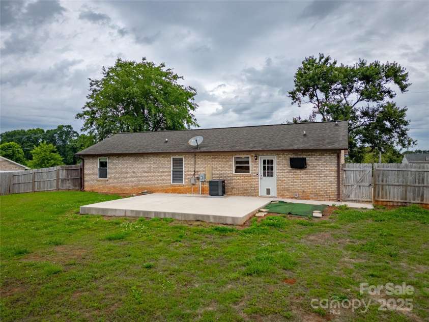 133 Pheasant Run Road, Troutman, NC 28166.  MLS# CAR4257279, YatesRealty ID 21481. 
