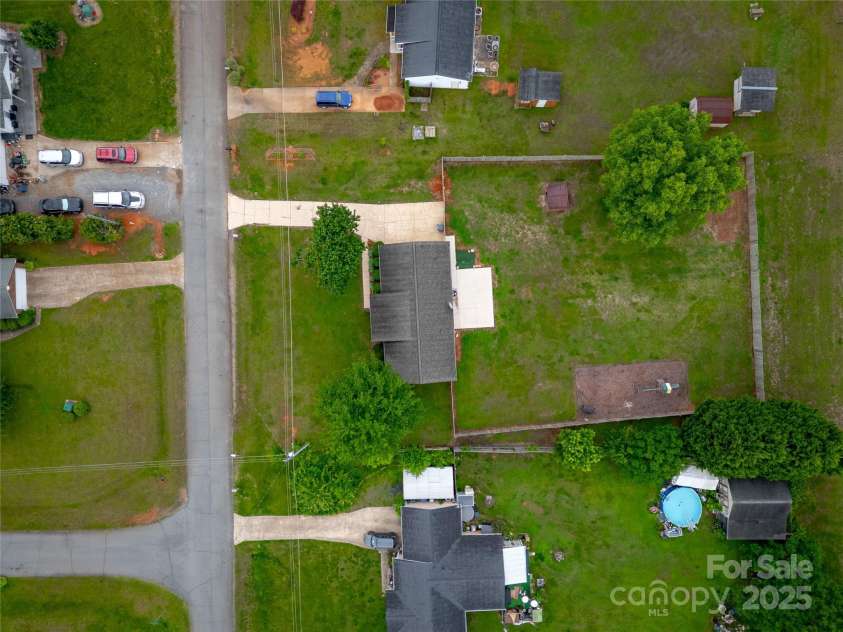 133 Pheasant Run Road, Troutman, NC 28166.  MLS# CAR4257279, YatesRealty ID 21481. 
