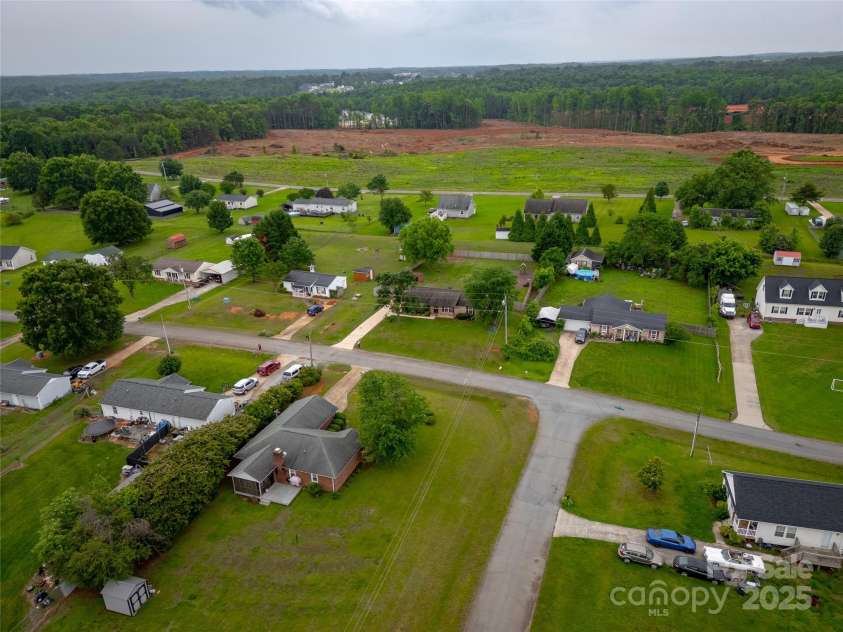 133 Pheasant Run Road, Troutman, NC 28166.  MLS# CAR4257279, YatesRealty ID 21481. 