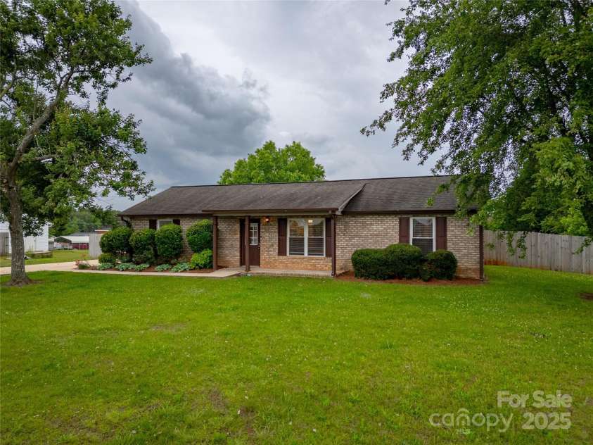 133 Pheasant Run Road, Troutman, NC 28166.  MLS# CAR4257279, YatesRealty ID 21481. 