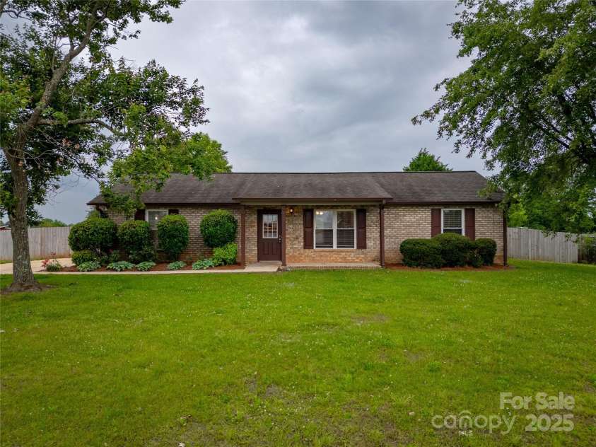 133 Pheasant Run Road, Troutman, NC 28166.  MLS# CAR4257279, YatesRealty ID 21481. 