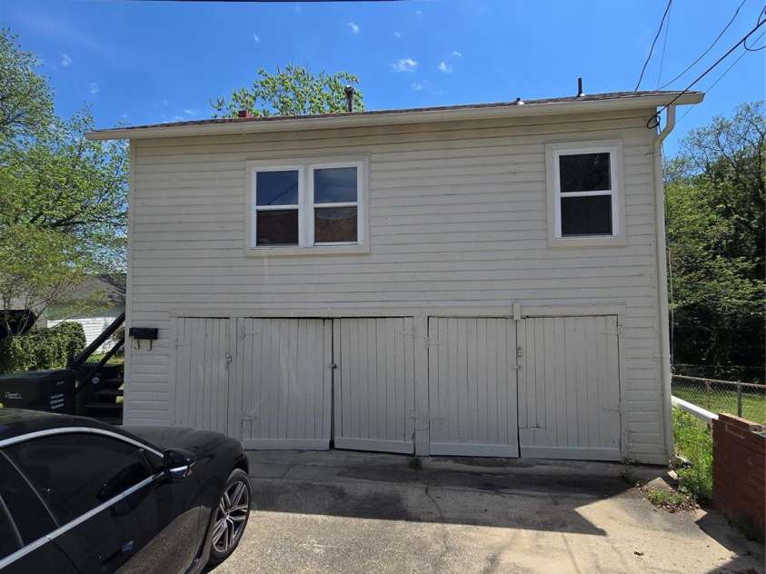 184 Cabarrus Avenue, Concord, NC 28025.  MLS# CAR4378600, YatesRealty ID 21482. 