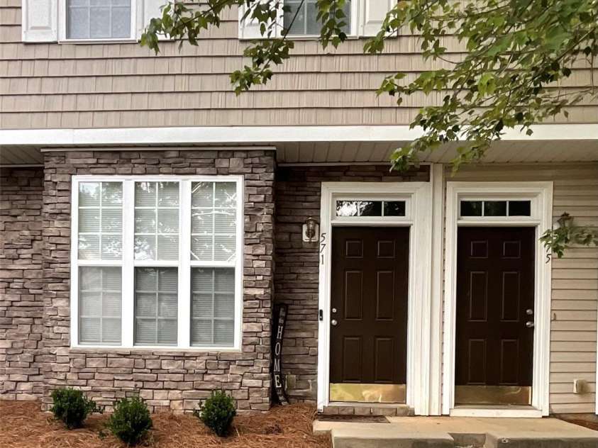 571 Goldstaff Lane, Charlotte, NC 28273.  MLS# CAR4266581, YatesRealty ID 21482. 