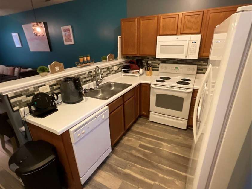 571 Goldstaff Lane, Charlotte, NC 28273.  MLS# CAR4266581, YatesRealty ID 21482. 