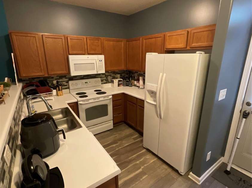 571 Goldstaff Lane, Charlotte, NC 28273.  MLS# CAR4266581, YatesRealty ID 21482. 