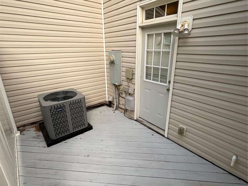 571 Goldstaff Lane, Charlotte, NC 28273.  MLS# CAR4266581, YatesRealty ID 21482. 