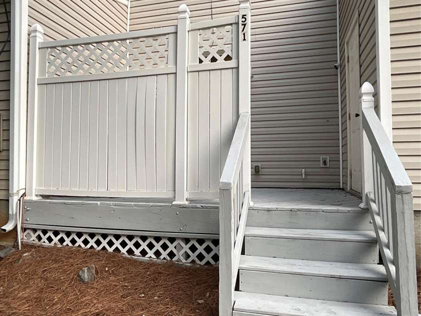571 Goldstaff Lane, Charlotte, NC 28273.  MLS# CAR4266581, YatesRealty ID 21482. 