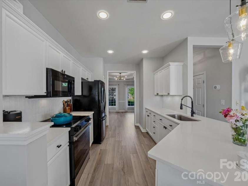 2120 Mondo Lane, Indian Trail, NC 28079.  MLS# CAR4373786, YatesRealty ID 21483. Kitchen