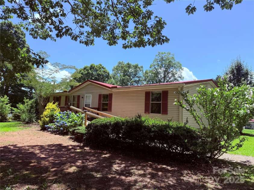 4183 Tonys Trail, Lenoir, NC 28645.  MLS# CAR4272189, YatesRealty ID 21484. 