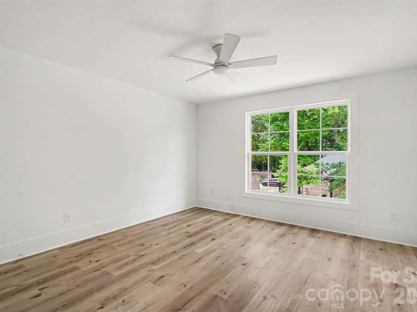 7933 Large Oak Lane, Mint Hill, NC 28227.  MLS# CAR4375275, YatesRealty ID 21485. 
