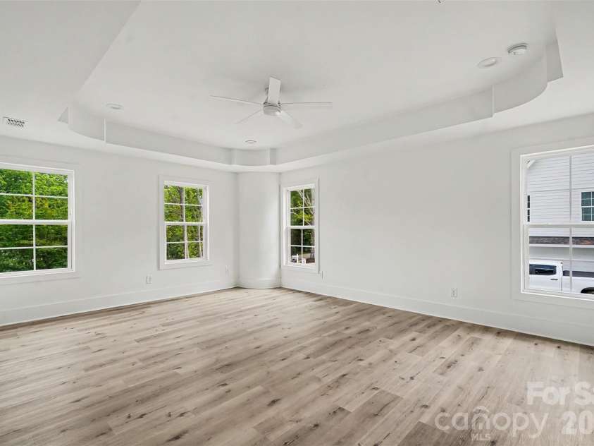 7933 Large Oak Lane, Mint Hill, NC 28227.  MLS# CAR4375275, YatesRealty ID 21485. 