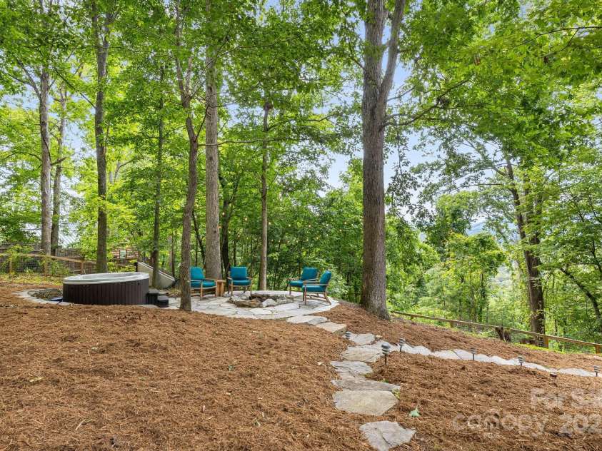 90 Reed Road, Asheville, NC 28805.  MLS# CAR4271385, YatesRealty ID 21485. Your Own Oasis