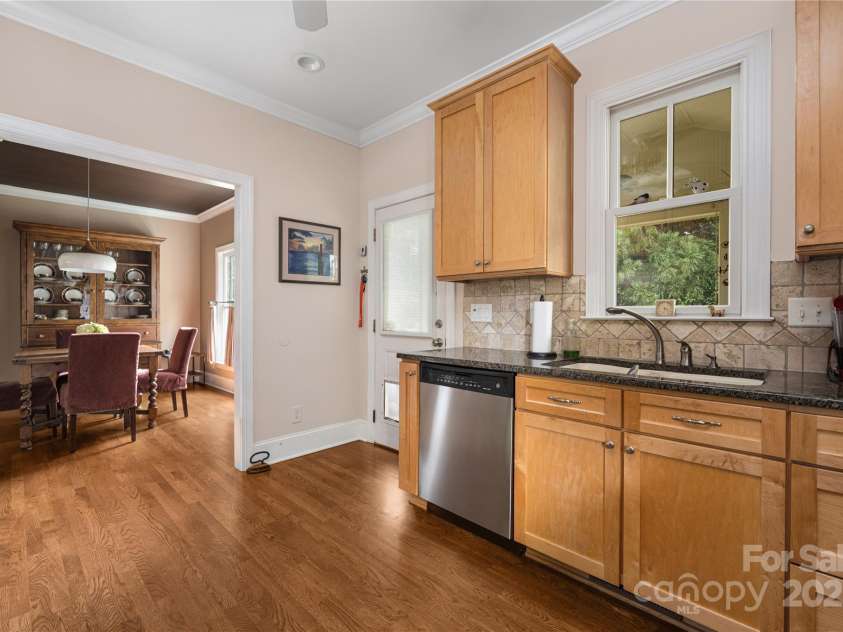 1701 Truman Road, Charlotte, NC 28205.  MLS# CAR4267191, YatesRealty ID 21487. 