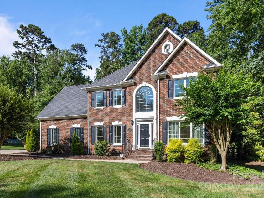 2608 Carmarthen Court, Matthews, NC 28104.  MLS# CAR4252626, YatesRealty ID 21488. 