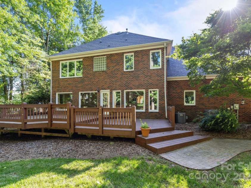 2608 Carmarthen Court, Matthews, NC 28104.  MLS# CAR4252626, YatesRealty ID 21488. 