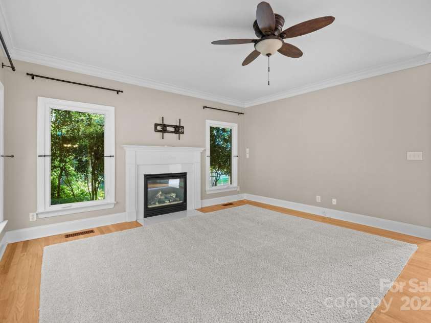 2608 Carmarthen Court, Matthews, NC 28104.  MLS# CAR4252626, YatesRealty ID 21488. Great Room
