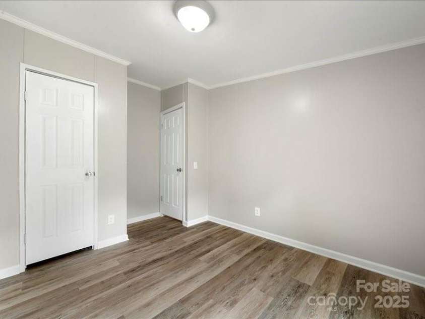 141 Hickory Creek Drive, Gastonia, NC 28052.  MLS# CAR4243072, YatesRealty ID 21489. 2nd bedroom