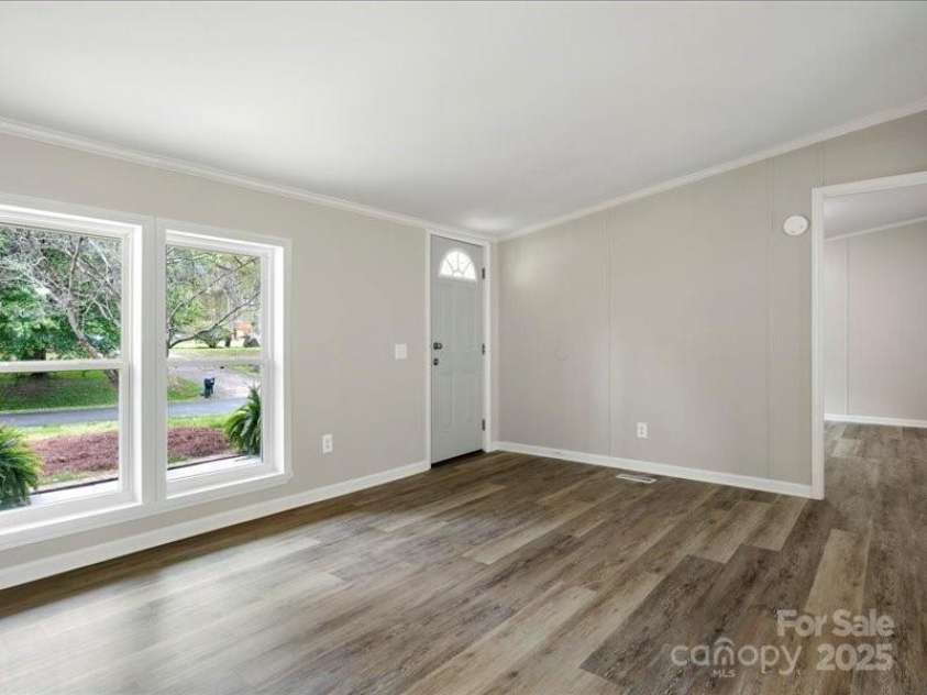 141 Hickory Creek Drive, Gastonia, NC 28052.  MLS# CAR4243072, YatesRealty ID 21489. 