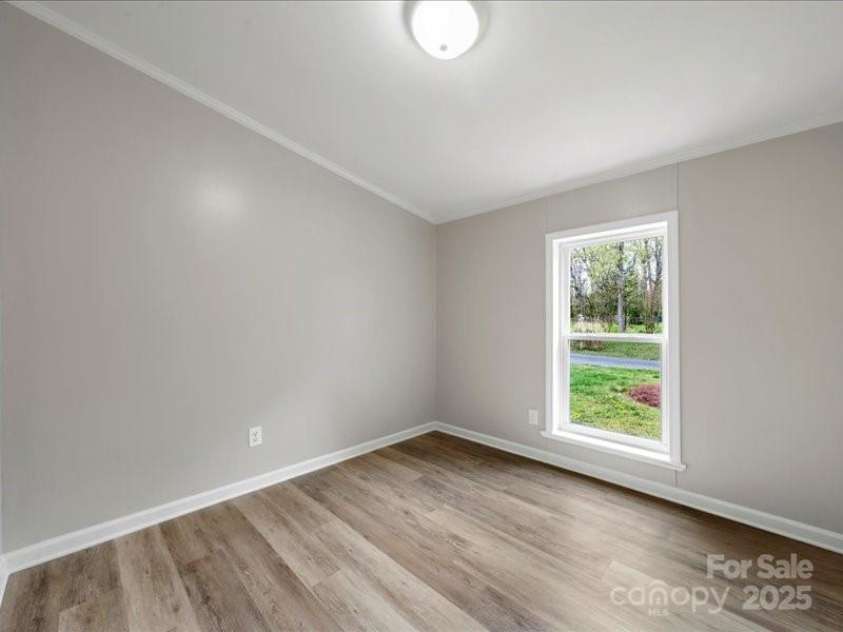 141 Hickory Creek Drive, Gastonia, NC 28052.  MLS# CAR4243072, YatesRealty ID 21489. 