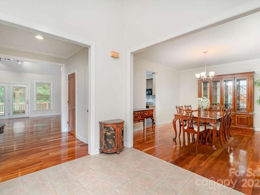 125 Cherokee Drive, Mooresville, NC 28117.  MLS# CAR4223035, YatesRealty ID 2149. 