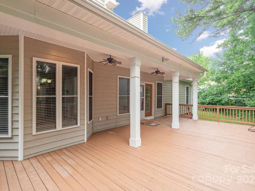 125 Cherokee Drive, Mooresville, NC 28117.  MLS# CAR4223035, YatesRealty ID 2149. 