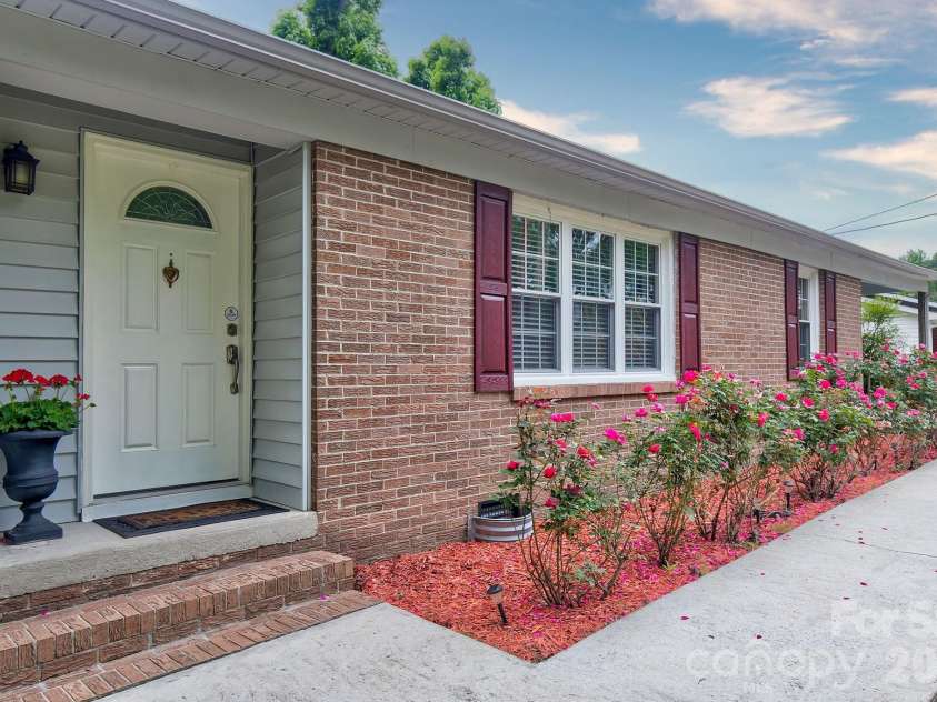 156 Blackmon Circle, Kershaw, SC 29067.  MLS# CAR4377102, YatesRealty ID 21490. 