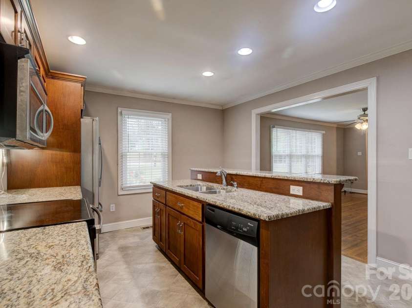 156 Blackmon Circle, Kershaw, SC 29067.  MLS# CAR4377102, YatesRealty ID 21490. 