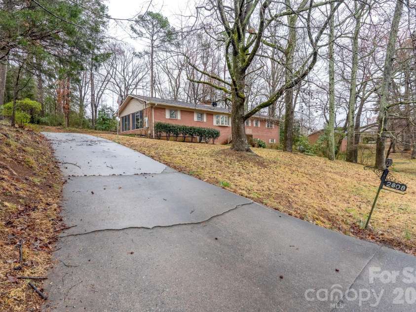 2808 Murdock Lane, Albemarle, NC 28001.  MLS# CAR4311465, YatesRealty ID 21491. 