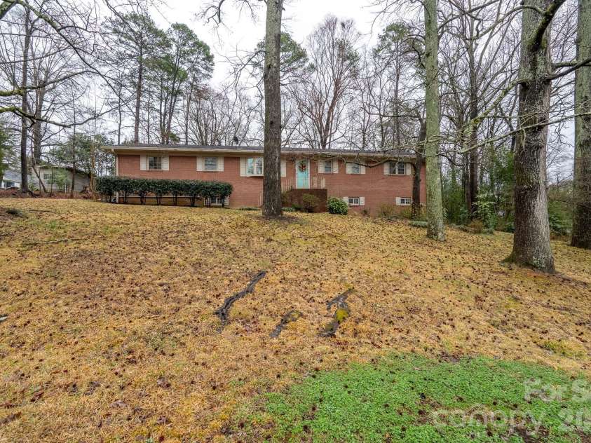 2808 Murdock Lane, Albemarle, NC 28001.  MLS# CAR4311465, YatesRealty ID 21491. 