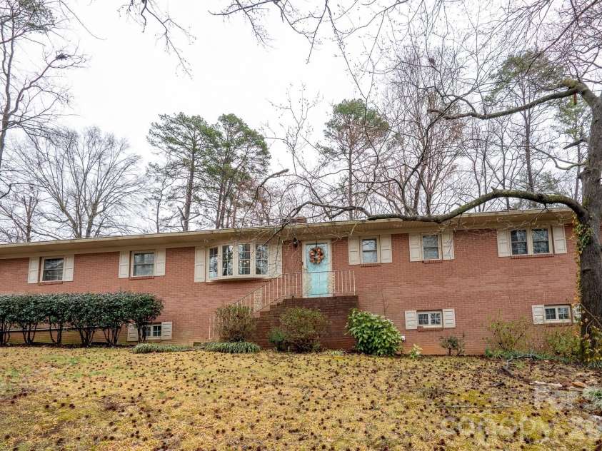 2808 Murdock Lane, Albemarle, NC 28001.  MLS# CAR4311465, YatesRealty ID 21491. 