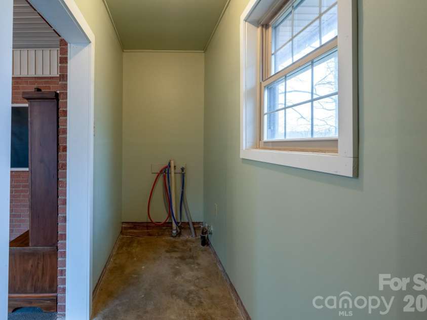 2808 Murdock Lane, Albemarle, NC 28001.  MLS# CAR4311465, YatesRealty ID 21491. Laundry 