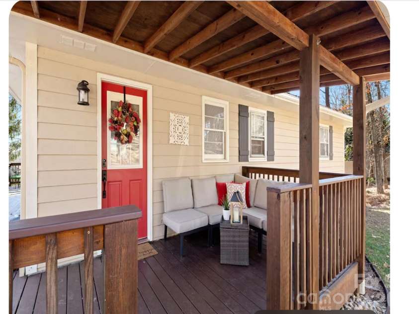 502 Long Shoals Road, Arden, NC 28704.  MLS# CAR4372104, YatesRealty ID 21492. 