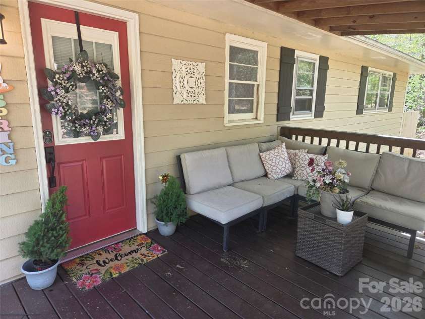 502 Long Shoals Road, Arden, NC 28704.  MLS# CAR4372104, YatesRealty ID 21492. 