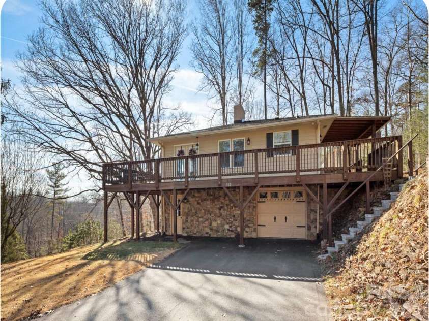 502 Long Shoals Road, Arden, NC 28704.  MLS# CAR4372104, YatesRealty ID 21492. 
