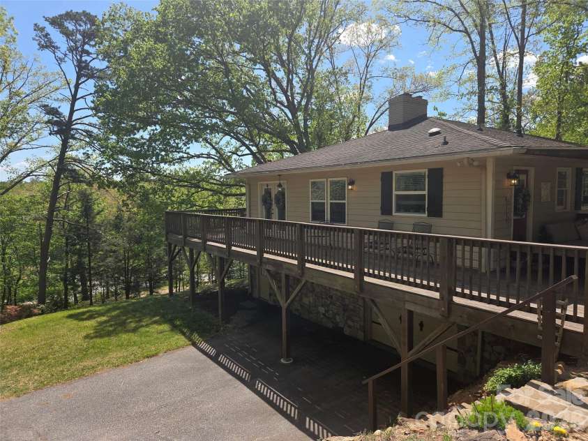 502 Long Shoals Road, Arden, NC 28704.  MLS# CAR4372104, YatesRealty ID 21492. 