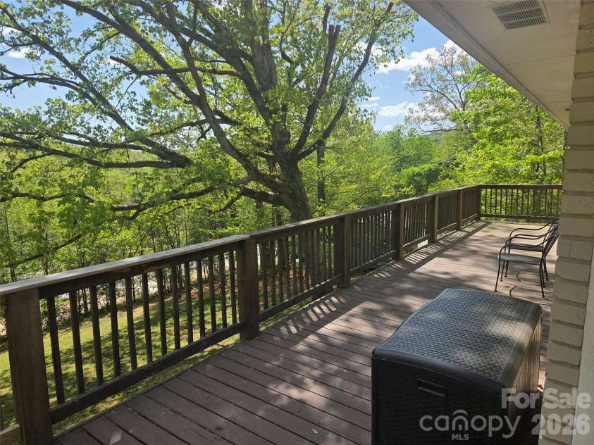 502 Long Shoals Road, Arden, NC 28704.  MLS# CAR4372104, YatesRealty ID 21492. 