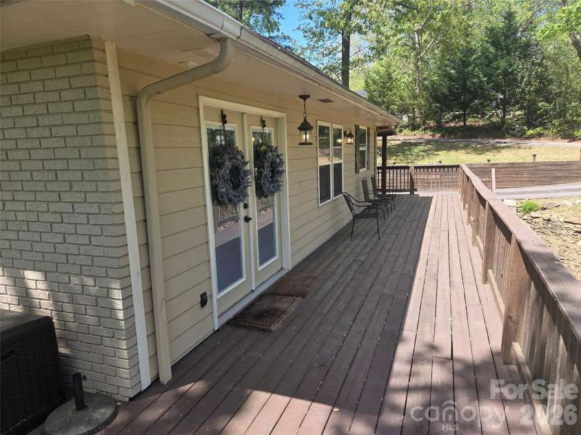 502 Long Shoals Road, Arden, NC 28704.  MLS# CAR4372104, YatesRealty ID 21492. 