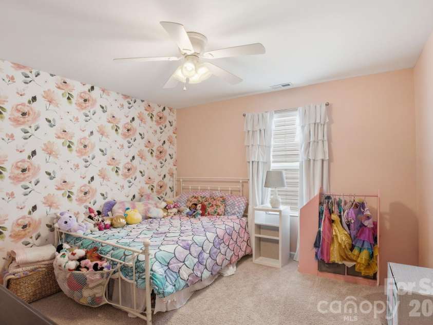 1937 Tablerock Drive, York, SC 29745.  MLS# CAR4380071, YatesRealty ID 21493. Bedroom # 4