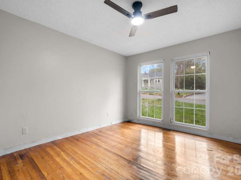1604 4th Street, Hickory, NC 28601.  MLS# CAR4366850, YatesRealty ID 21495. 