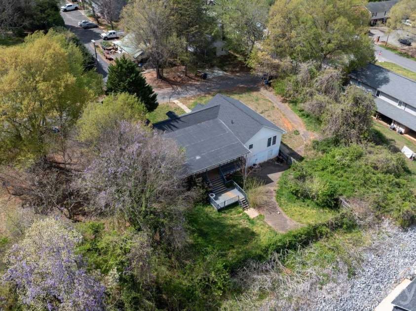 1604 4th Street, Hickory, NC 28601.  MLS# CAR4366850, YatesRealty ID 21495. 