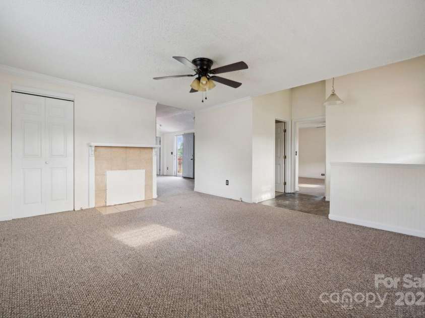 411 Central Avenue, Landis, NC 28088.  MLS# CAR4273594, YatesRealty ID 21497. Living Room