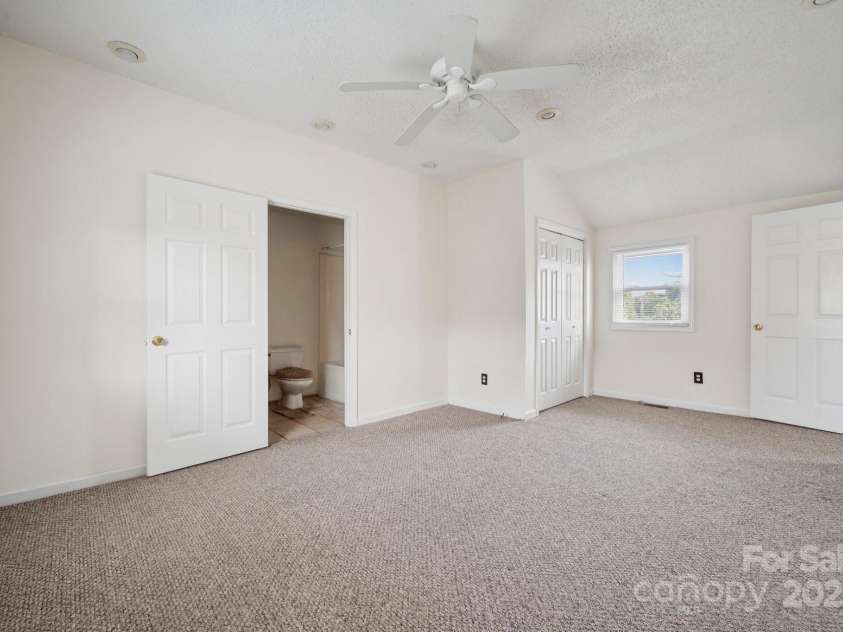 411 Central Avenue, Landis, NC 28088.  MLS# CAR4273594, YatesRealty ID 21497. Primary Bedroom w/ Primary Bathroom & Walk-in Closet