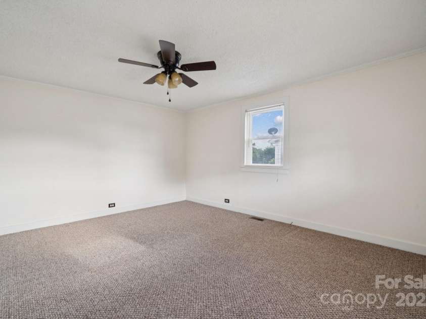 411 Central Avenue, Landis, NC 28088.  MLS# CAR4273594, YatesRealty ID 21497. Second Guest Bedroom