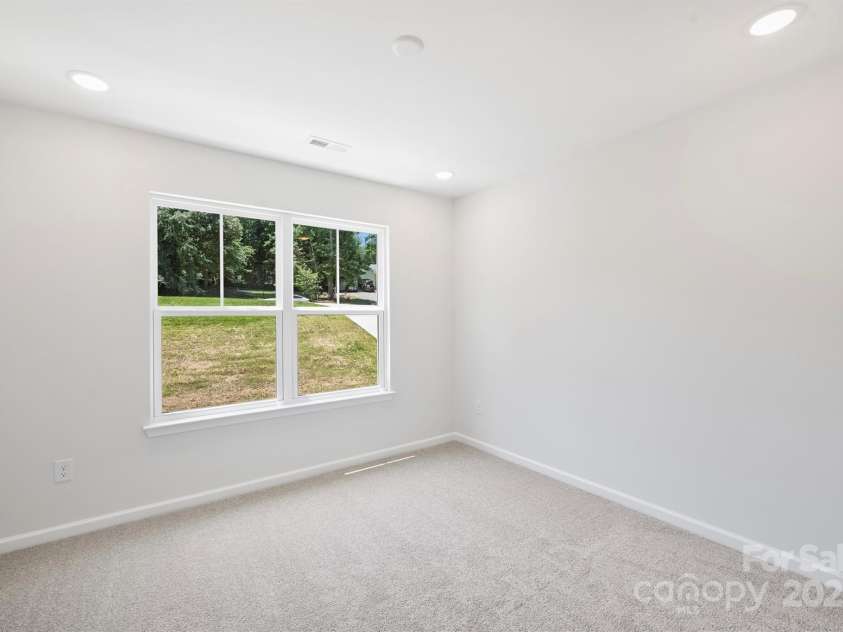 164 Meadow Glen Drive, Troutman, NC 28166.  MLS# CAR4273229, YatesRealty ID 21498. 