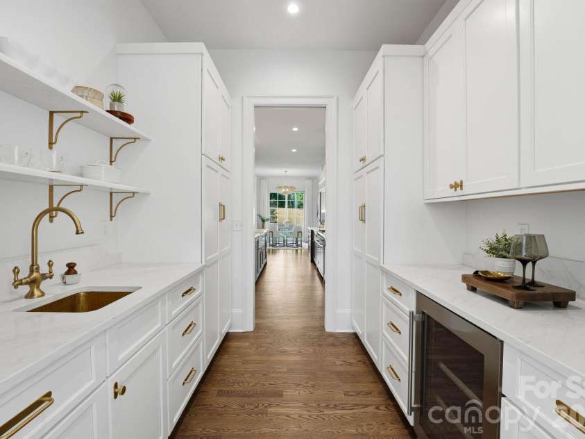 444 Hunter Lane, Charlotte, NC 28211.  MLS# CAR4405254, YatesRealty ID 21498. Butler's pantry (main-level).