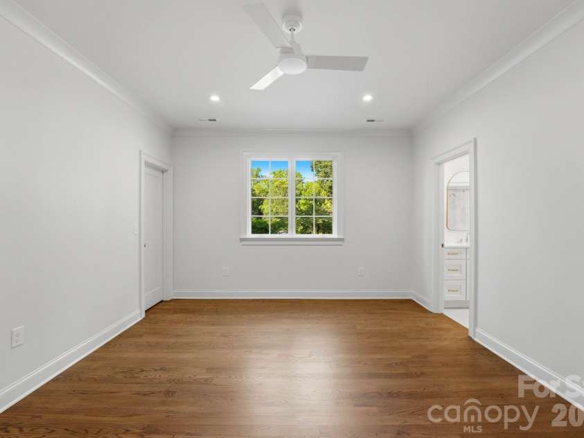 444 Hunter Lane, Charlotte, NC 28211.  MLS# CAR4405254, YatesRealty ID 21498. Guest bedroom (upper-level).