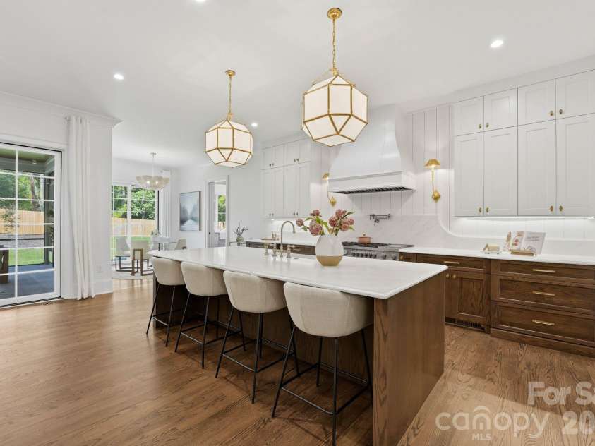 444 Hunter Lane, Charlotte, NC 28211.  MLS# CAR4405254, YatesRealty ID 21498. Kitchen (main-level).