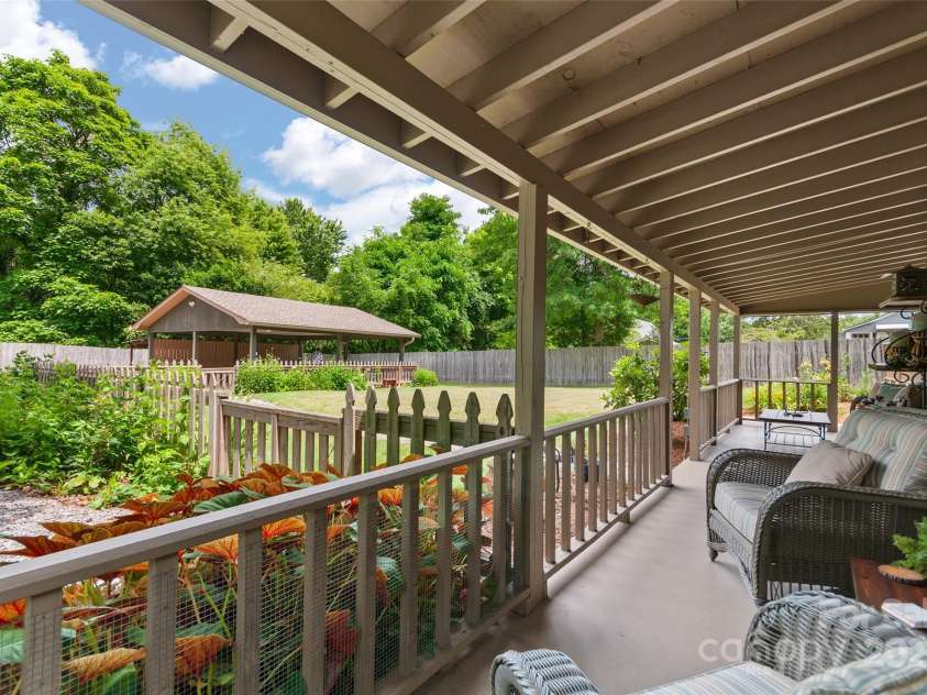 1210 Main Street, Waynesville, NC 28786.  MLS# CAR4272846, YatesRealty ID 21499. 