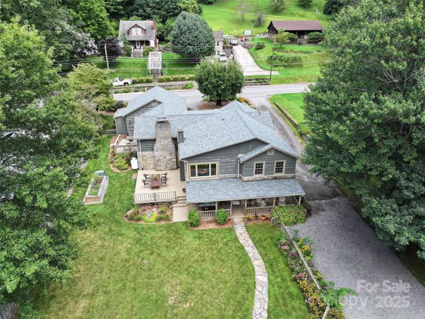 1210 Main Street, Waynesville, NC 28786.  MLS# CAR4272846, YatesRealty ID 21499. 