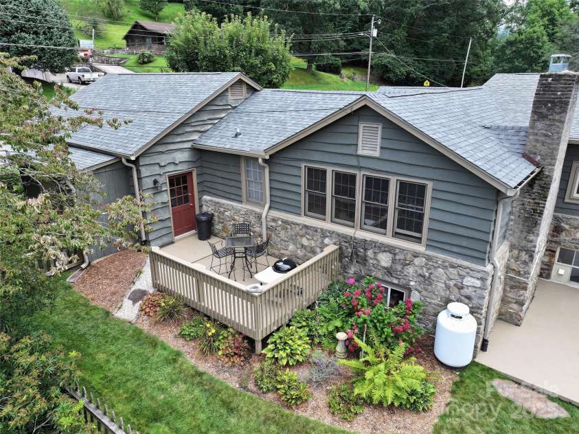 1210 Main Street, Waynesville, NC 28786.  MLS# CAR4272846, YatesRealty ID 21499. 